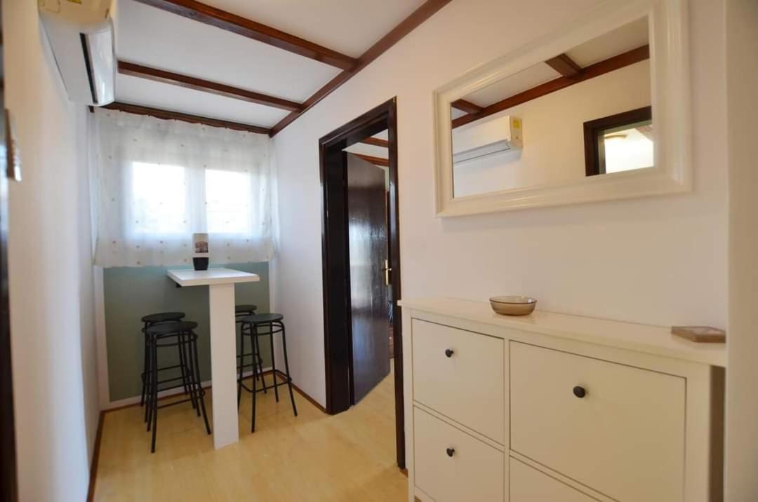 Tony Apartments โรวีน ภายนอก รูปภาพ